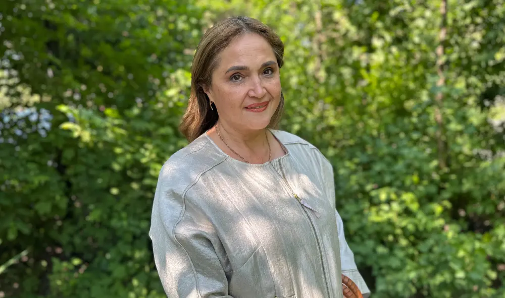 Maryana foran et busskads